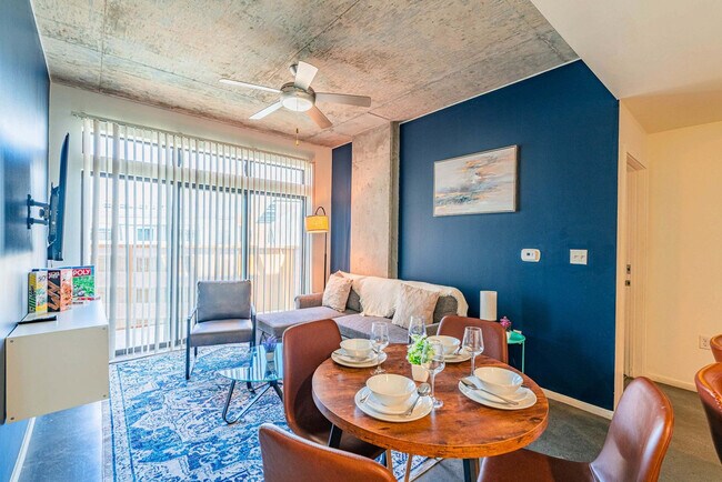 Building Photo - 915 N 4th St