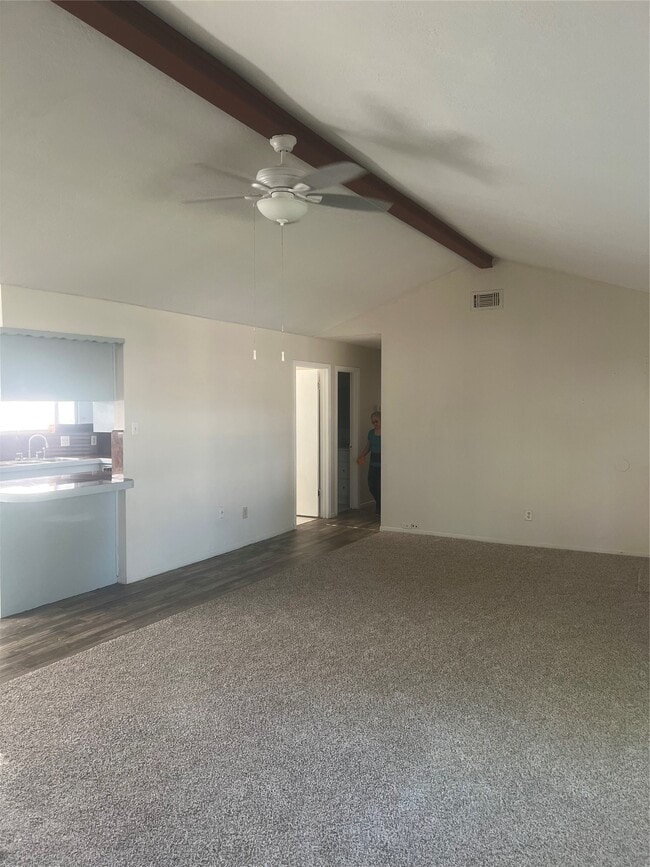 Building Photo - 622 Coolidge St