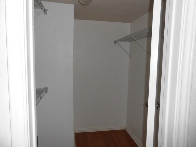 Building Photo - 2750 Holly Hall St