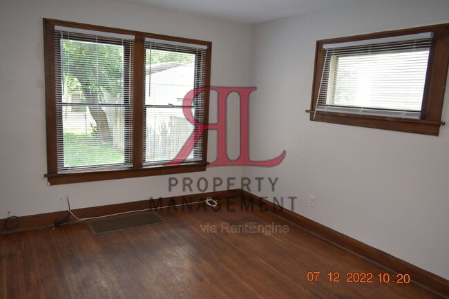 Building Photo - 765 E Deshler Ave