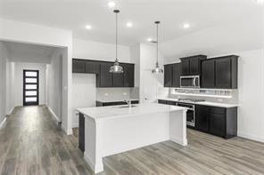 Building Photo - 619 Creekview Ln