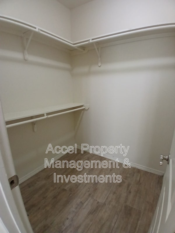 Building Photo - 3713 Whitewing Ave