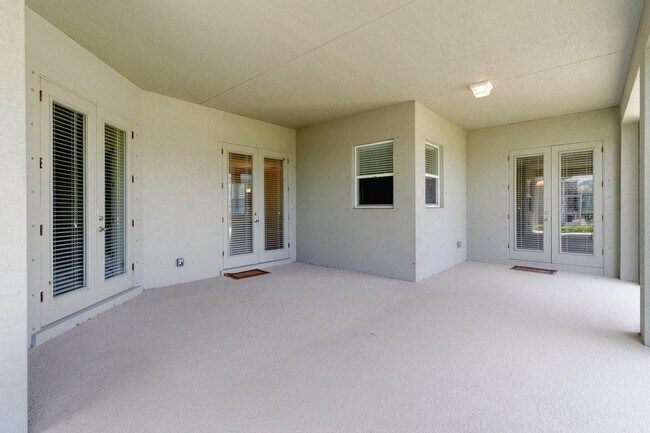 Building Photo - 1280 S Village Square