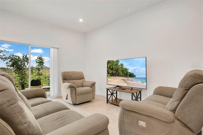 Building Photo - 1838 Blue Lagoon Cir