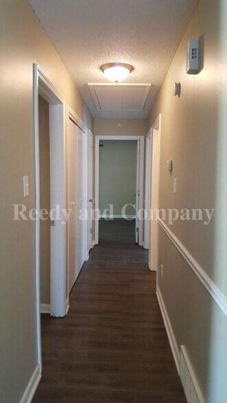Building Photo - 6363 Thistlebrook Dr