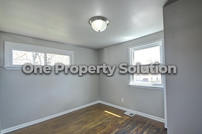 Building Photo - 1228 Aetna St