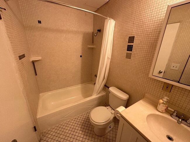 Building Photo - 2525 3rd Ave S