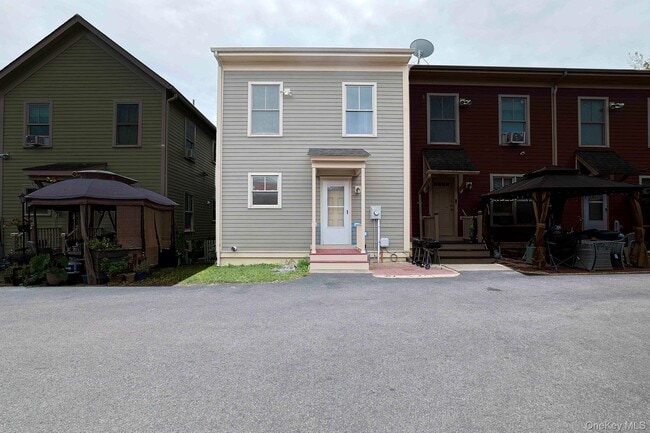 Building Photo - 38 E Parmenter St