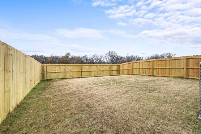 Building Photo - 2602 SW Convent St