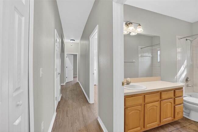 Building Photo - 11304 Balm Riverview Rd