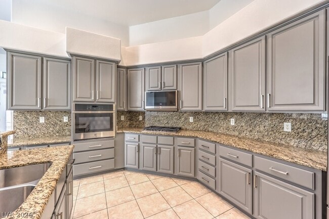 Building Photo - 1393 Romanesca Dr