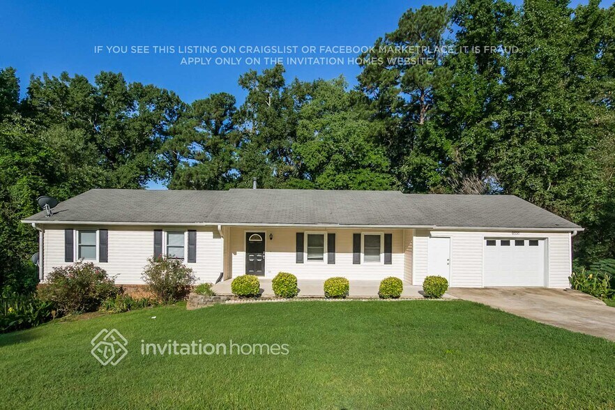 Primary Photo - 4656 E Glen Ridge Cir