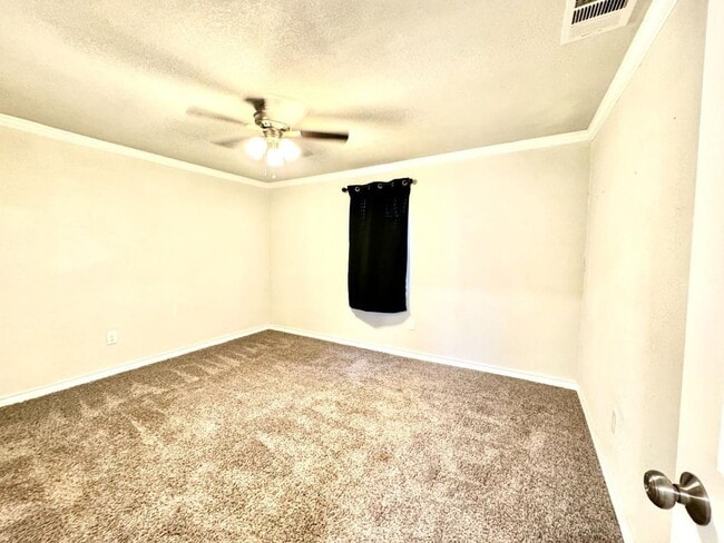 Building Photo - Cozy 2 Bedroom in Slaton