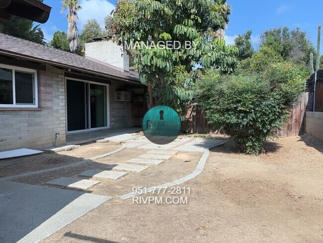 Building Photo - Riverside Duplex Retreat – Water Included!