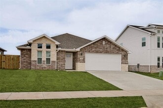 Building Photo - 2140 Bluestem Dr