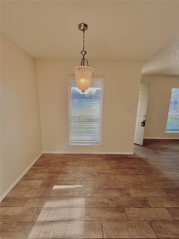 Building Photo - 1008 Acacia Cir