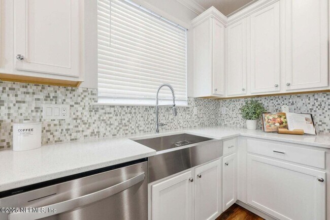 Building Photo - 251 Rambling Brk Trl