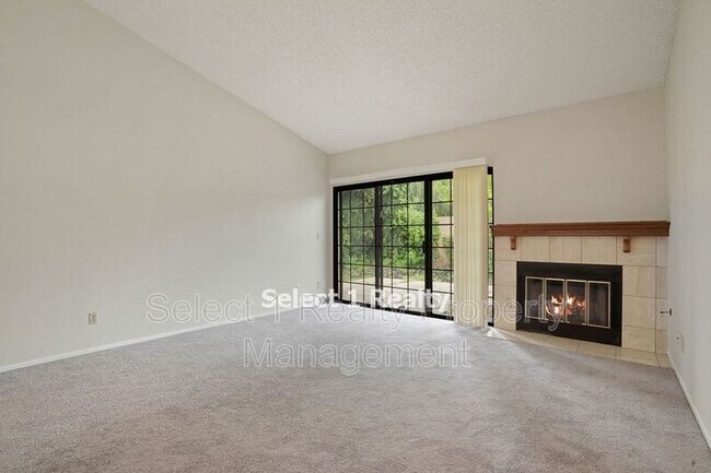 Building Photo - 546 La Corso Dr