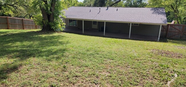 Building Photo - Half Off the First Month's Rent