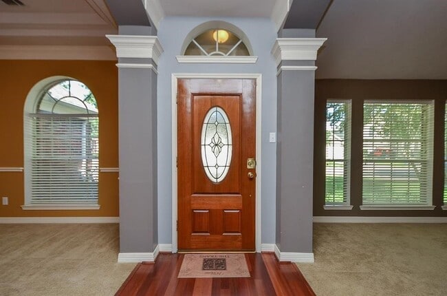 Building Photo - 3223 Forrester Dr