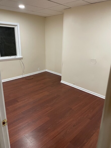 Building Photo - 465 N Belmont St