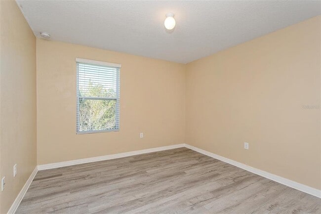 Building Photo - 2470 Valhalla Dr