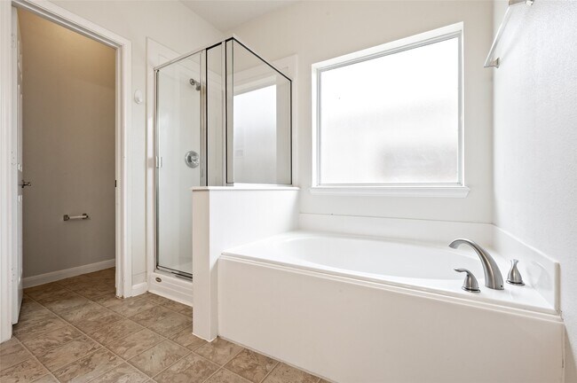 Building Photo - 8618 E Highlands Crossing