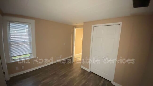 Building Photo - 1326 Campbell Ave