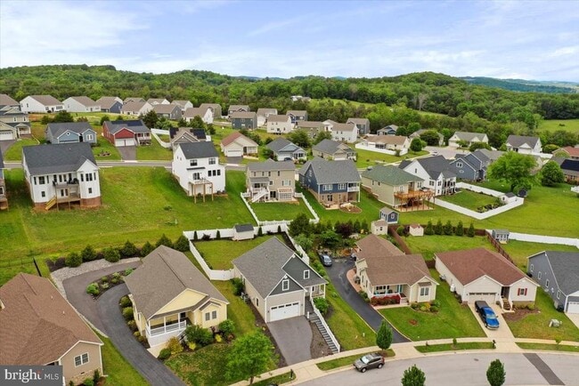 Building Photo - 115 Beauregard Dr