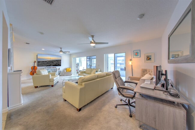 Building Photo - 4949 N Hwy A1A