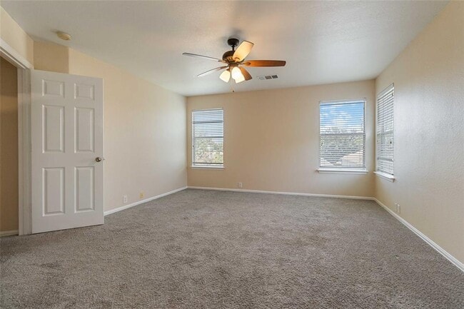 Building Photo - 401 Spruce Dr