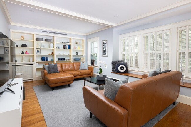 Building Photo - 17 Willow St