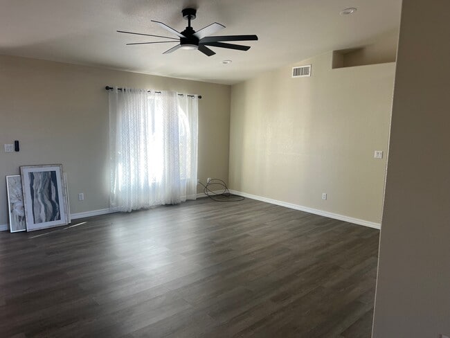 Building Photo - 3691 Tarpon Dr