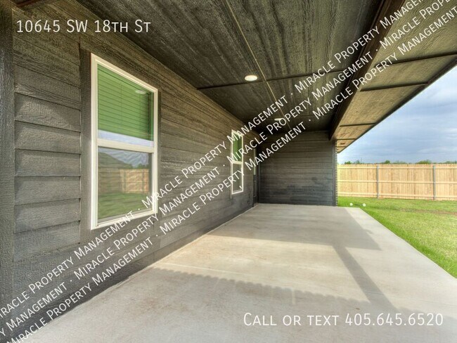 Building Photo - 10645 SW 18th St