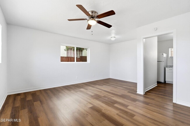 Building Photo - 2413 Copper Ave