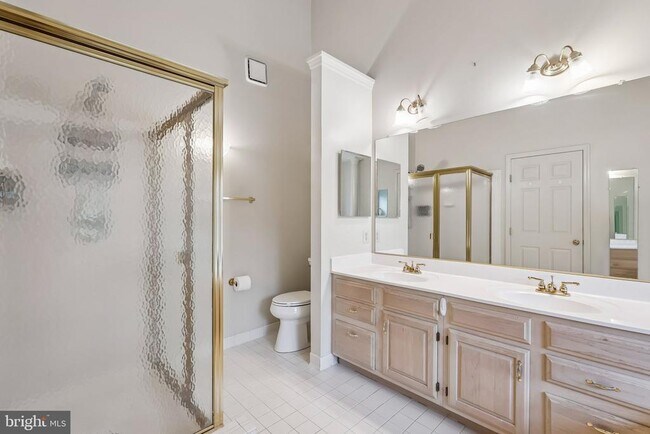 Building Photo - 15831 Glacier Ct
