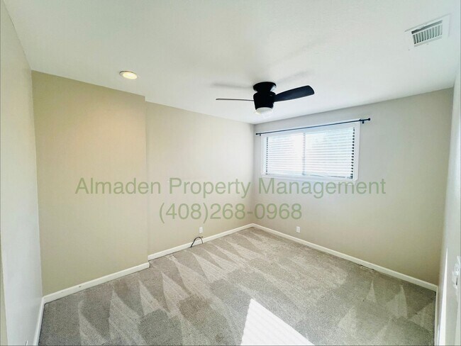 Building Photo - Remodeled Almaden Townhome next to Foothills!! Great Schools & Central A/C!!