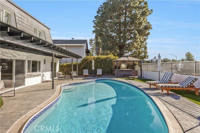 Building Photo - 25266 Pacifica Ave