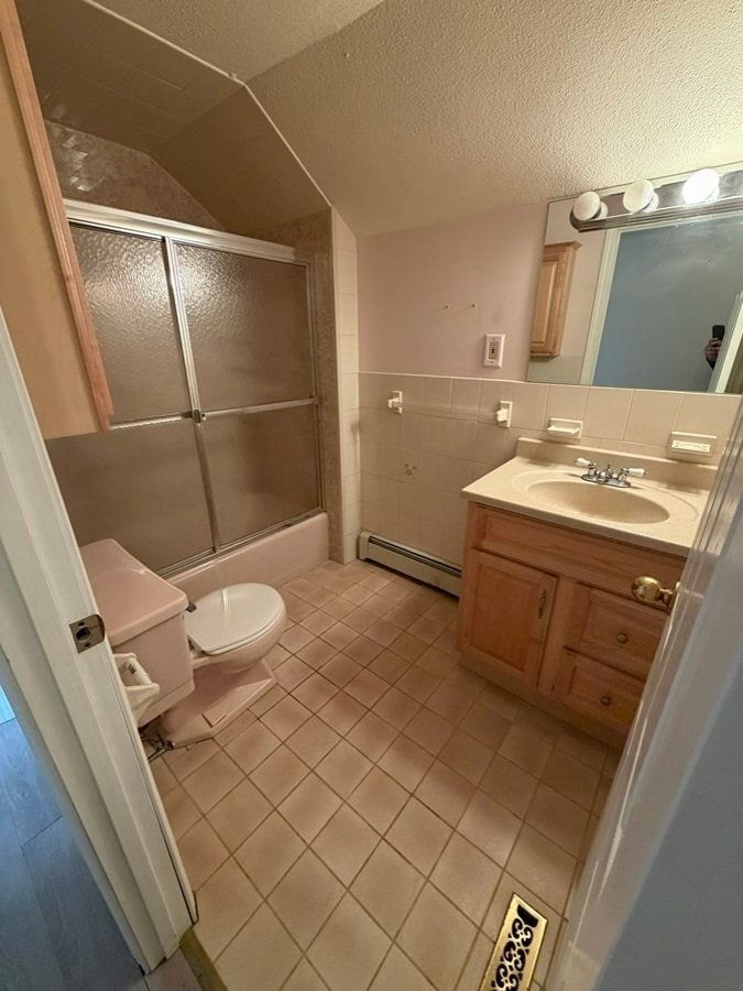 Building Photo - 136 Canterbury Ln