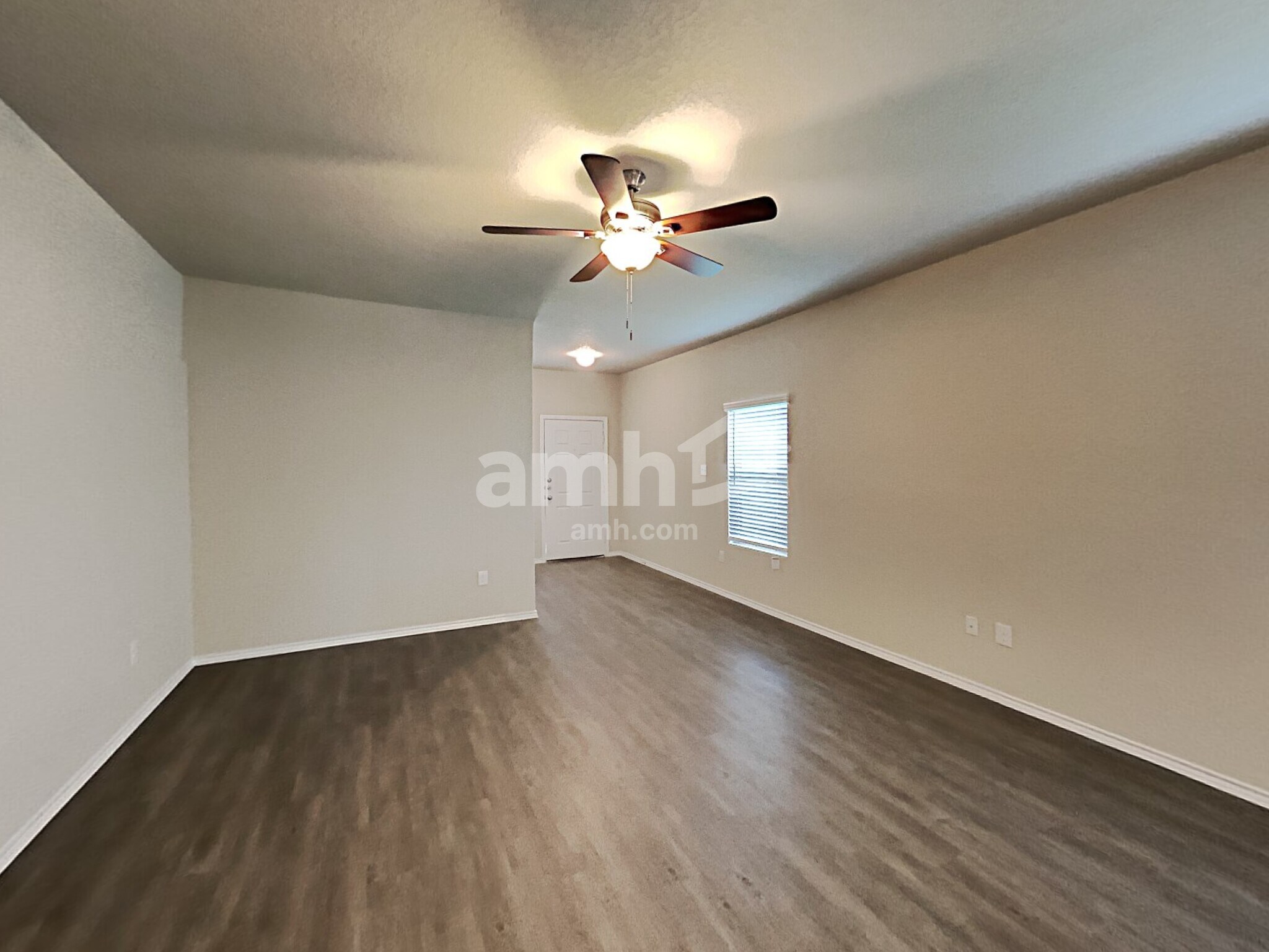 Building Photo - 719 Red Barn Bnd