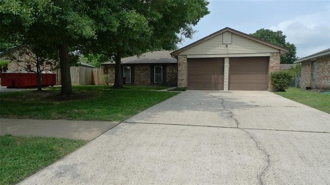 Primary Photo - 14122 Bateau Dr
