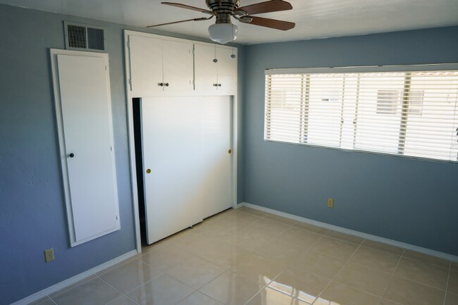 Building Photo - 335 Claydelle Ave