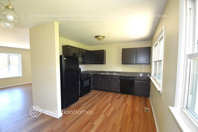 Building Photo - 902 Natoma Ct