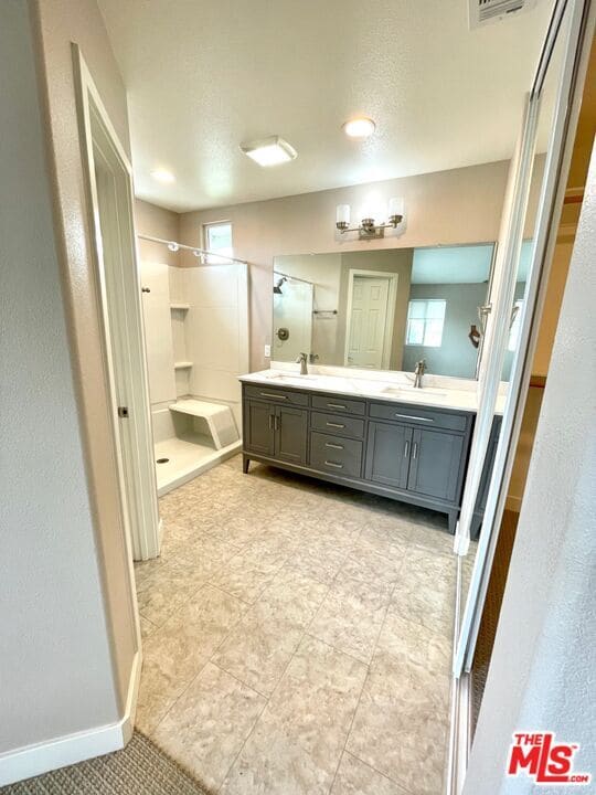 Building Photo - 30359 Savannah Oaks Dr