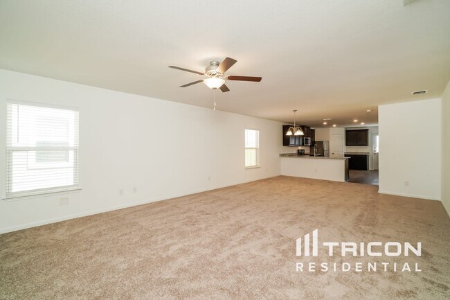 Building Photo - 3967 Trail de Paris