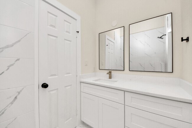 Building Photo - 8025 Peachtree St