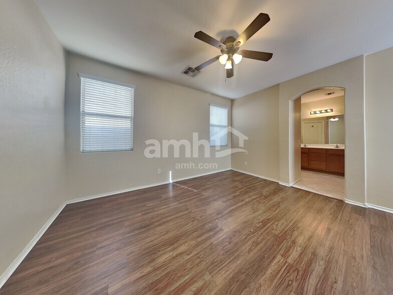 Building Photo - 8851 W Payson Rd