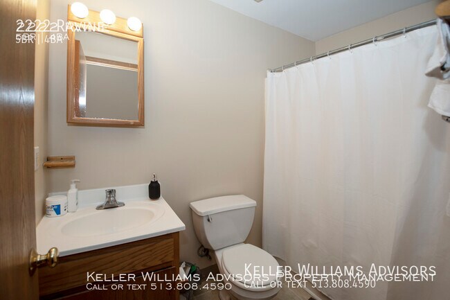 Building Photo - 2222 Ravine-