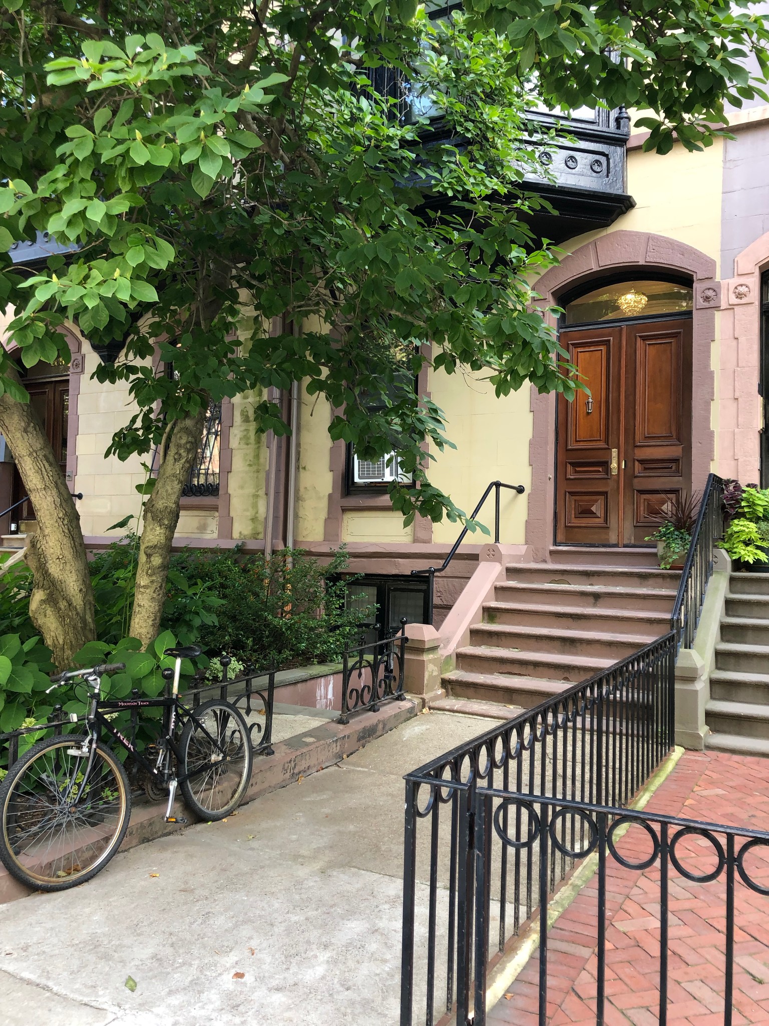 Building Photo - 265 Beacon St