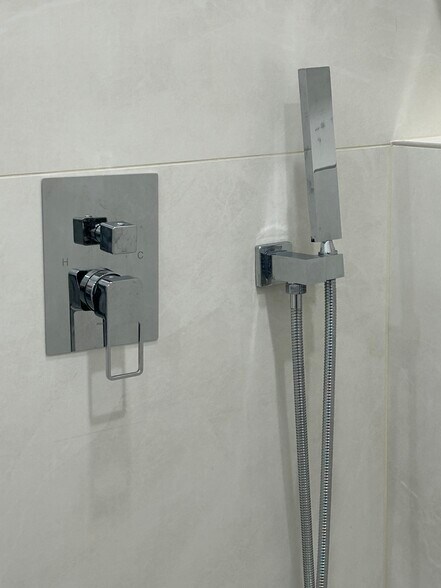 Building Photo - 6859 SW 37th St